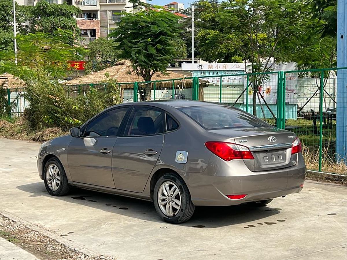 現(xiàn)代 悅動  2011款 1.6L 自動舒適型圖片