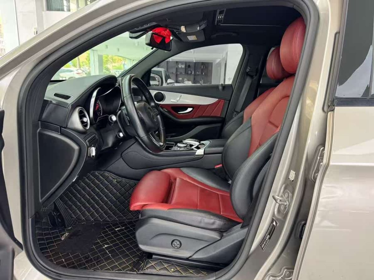 奔馳 奔馳GLC  2023款 改款 GLC 300 4MATIC 轎跑SUV圖片