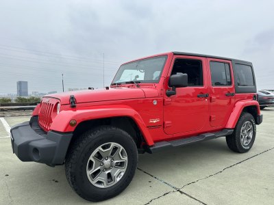 2016年2月 Jeep 牧馬人(進(jìn)口) 3.0L Sahara 四門舒享版圖片