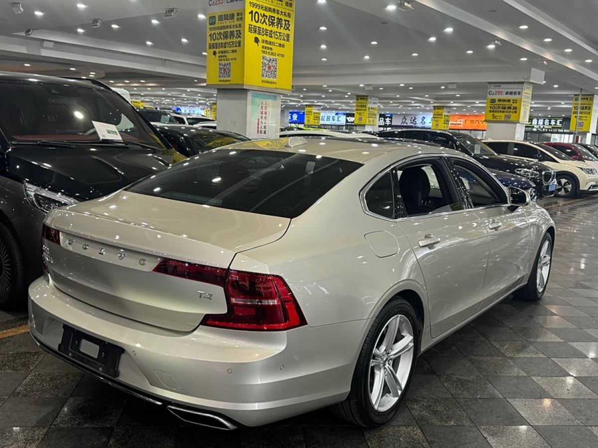 沃爾沃 S90  2018款 T4 智遠(yuǎn)版圖片