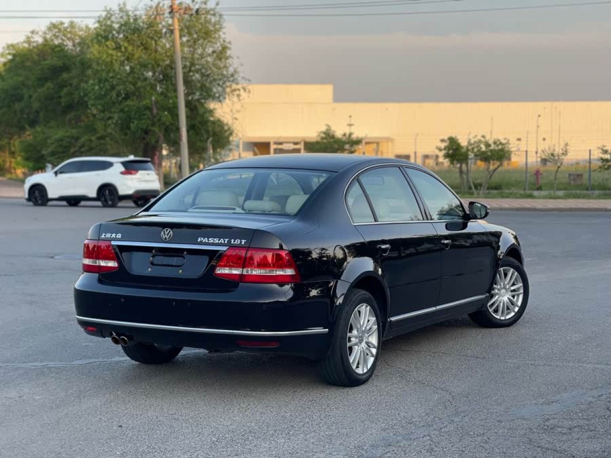 大眾 Passat領(lǐng)馭  2011款 1.8T 自動尊品型圖片
