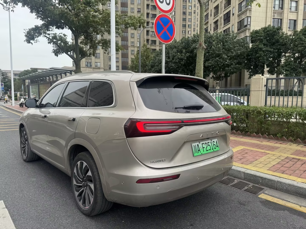 智界汽車 智界S7  2024款 Max 后驅(qū)長(zhǎng)航智駕版圖片