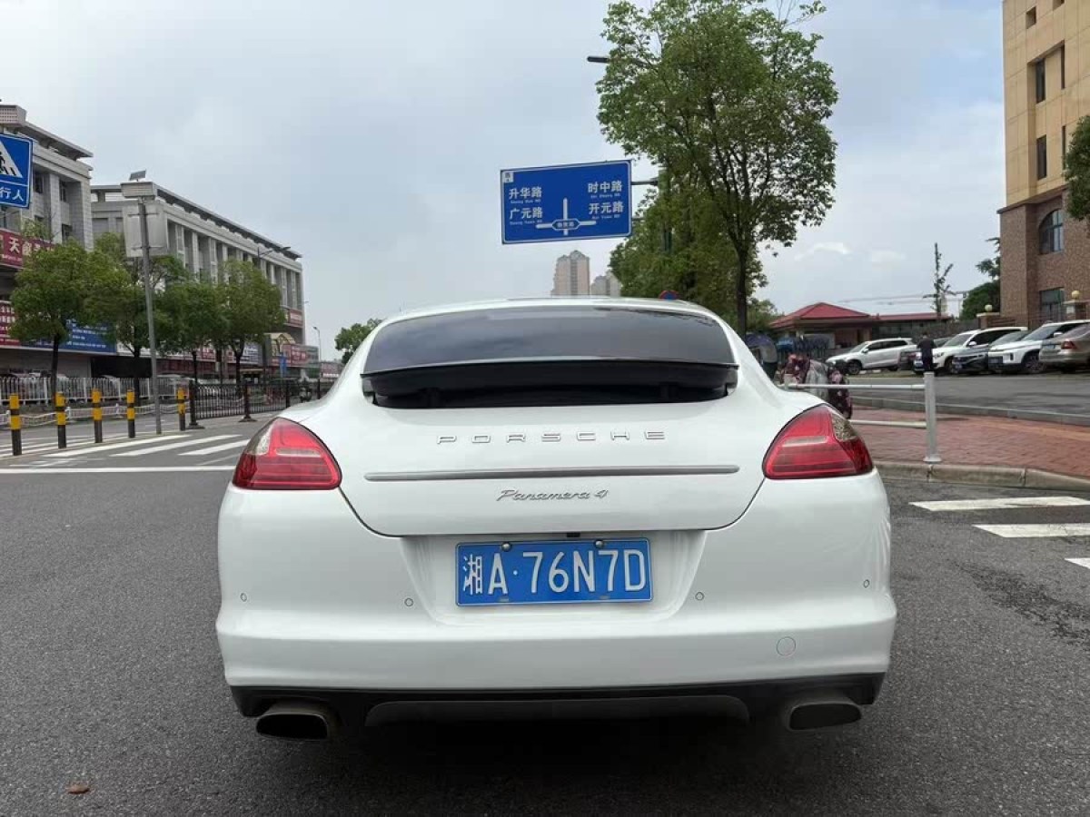 保時(shí)捷 Panamera  2013款 Panamera 4 Platinum Edition 3.6L圖片