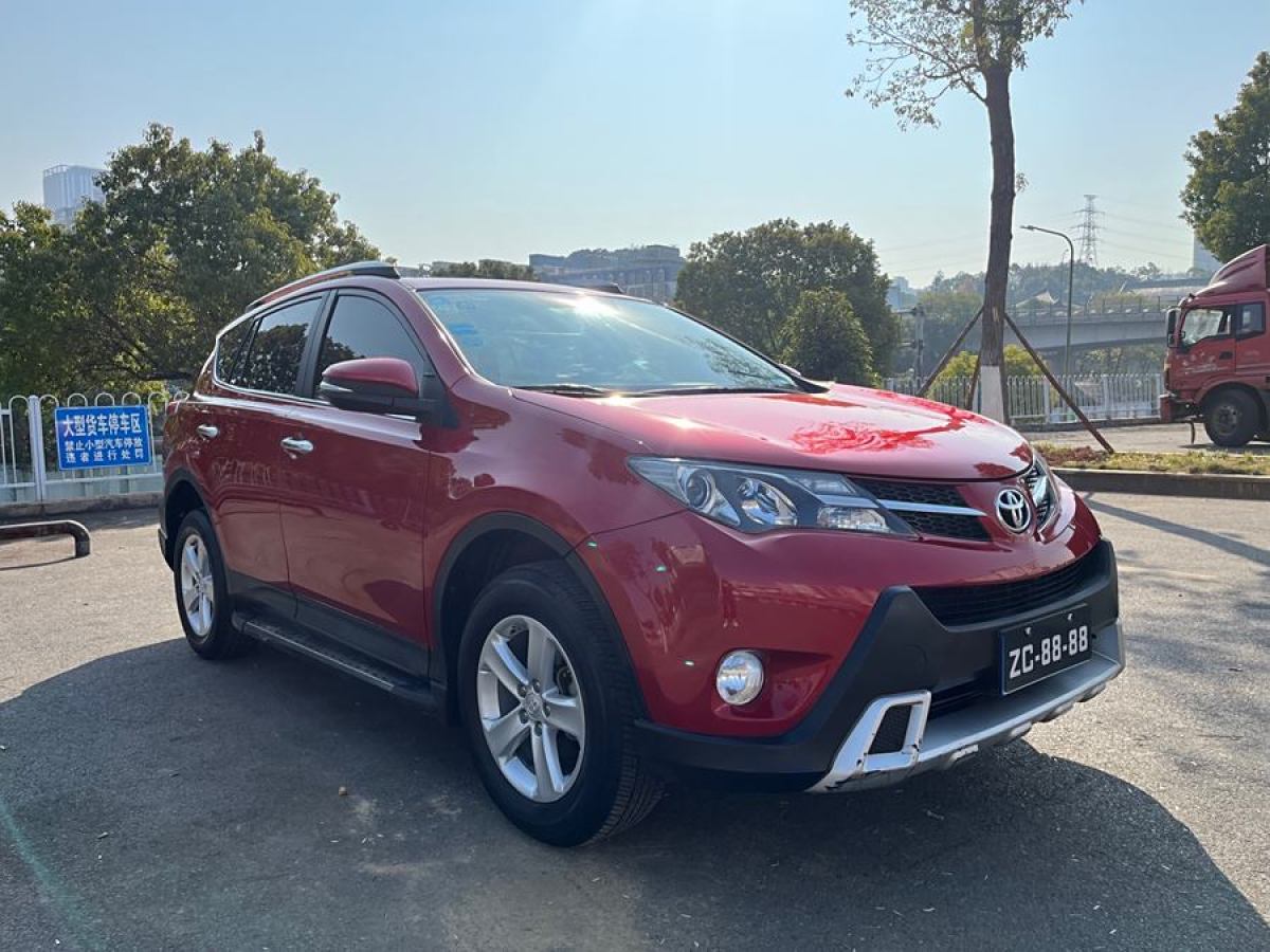 豐田 RAV4榮放  2013款 2.0L CVT四驅(qū)新銳版圖片