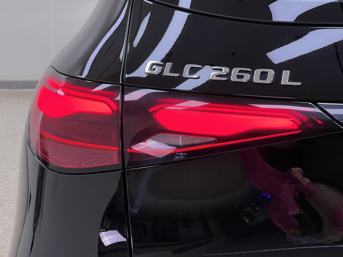 2023年6月奔馳 奔馳GLC  2023款 改款 GLC 260 L 4MATIC 動(dòng)感型 5座