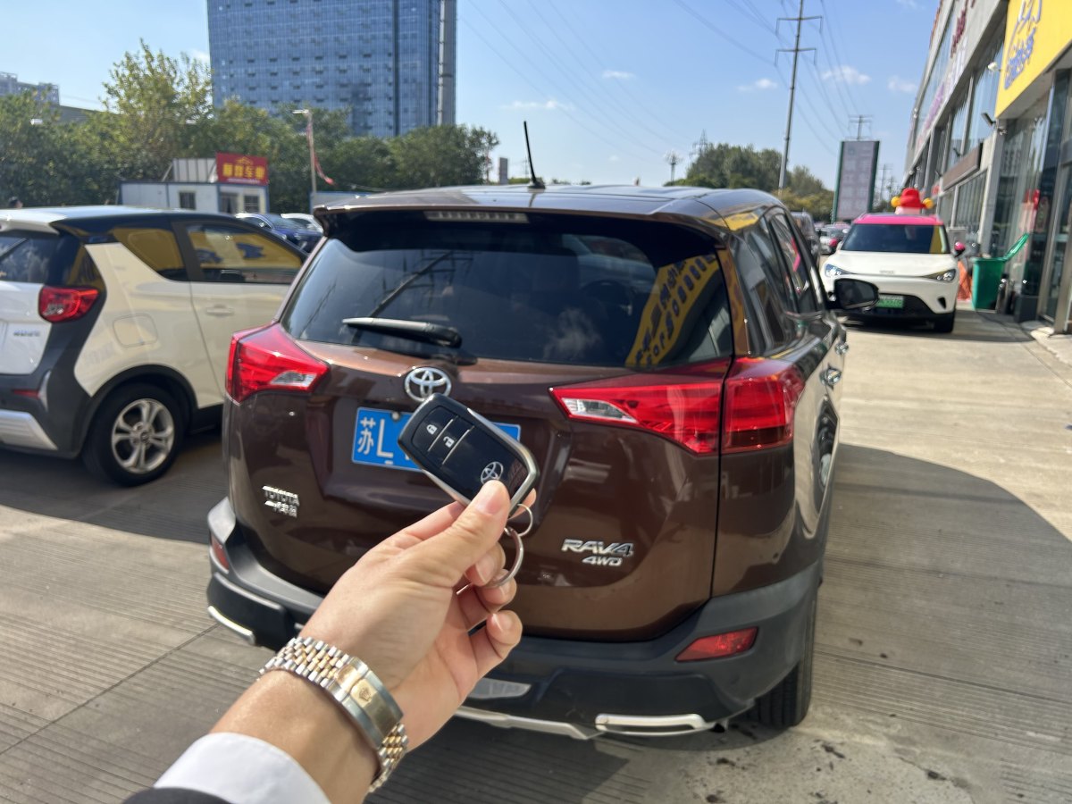 豐田 RAV4  2018款 榮放 2.0L CVT四驅(qū)新銳版圖片