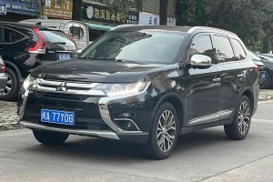 歐藍(lán)德 三菱 2.4L 四驅(qū)尊貴版 7座