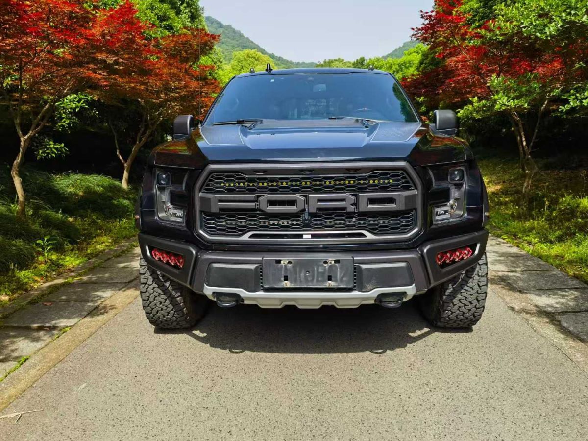 福特 新世代全順  2021款 2.2T自動(dòng)普通型客車(chē)Pro加長(zhǎng)軸后雙胎(無(wú)側(cè)拉門(mén))17座中頂國(guó)VI圖片