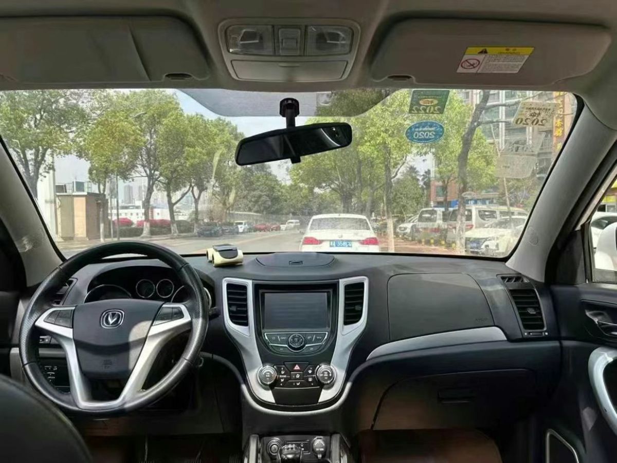 長安 CS35  2015款 1.6L 手動尊貴型 國IV圖片