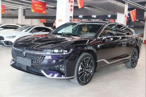 嵐圖追光  PHEV 四驅(qū)超長續(xù)航旗艦版