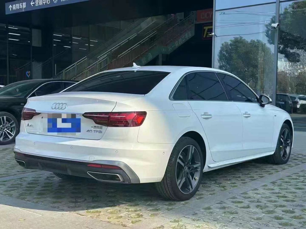 奧迪 奧迪A4L  2022款 35 TFSI 時(shí)尚動(dòng)感型圖片