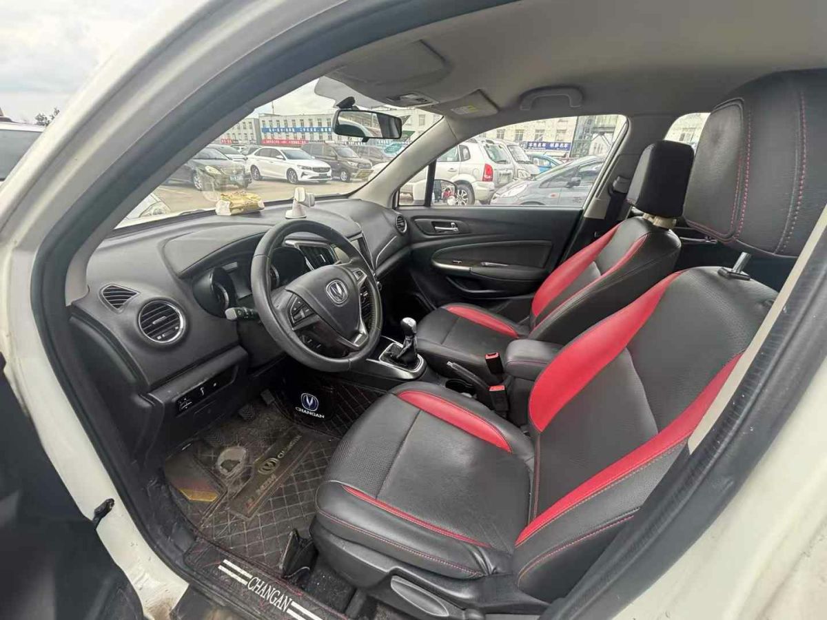 長安 CS15  2016款 1.5L 手動尊貴版圖片