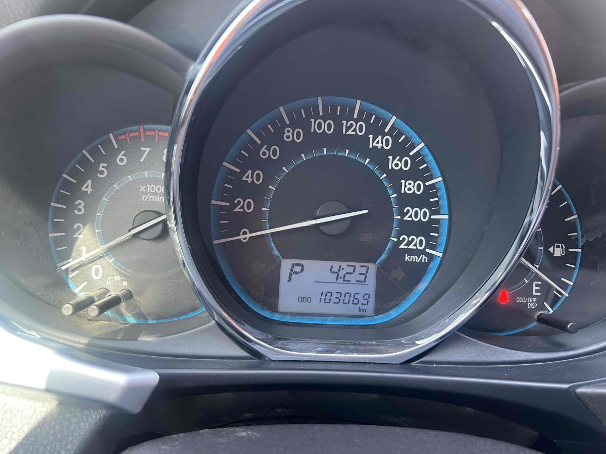 丰田 威驰  2014款 1.5L 自动智臻版图片