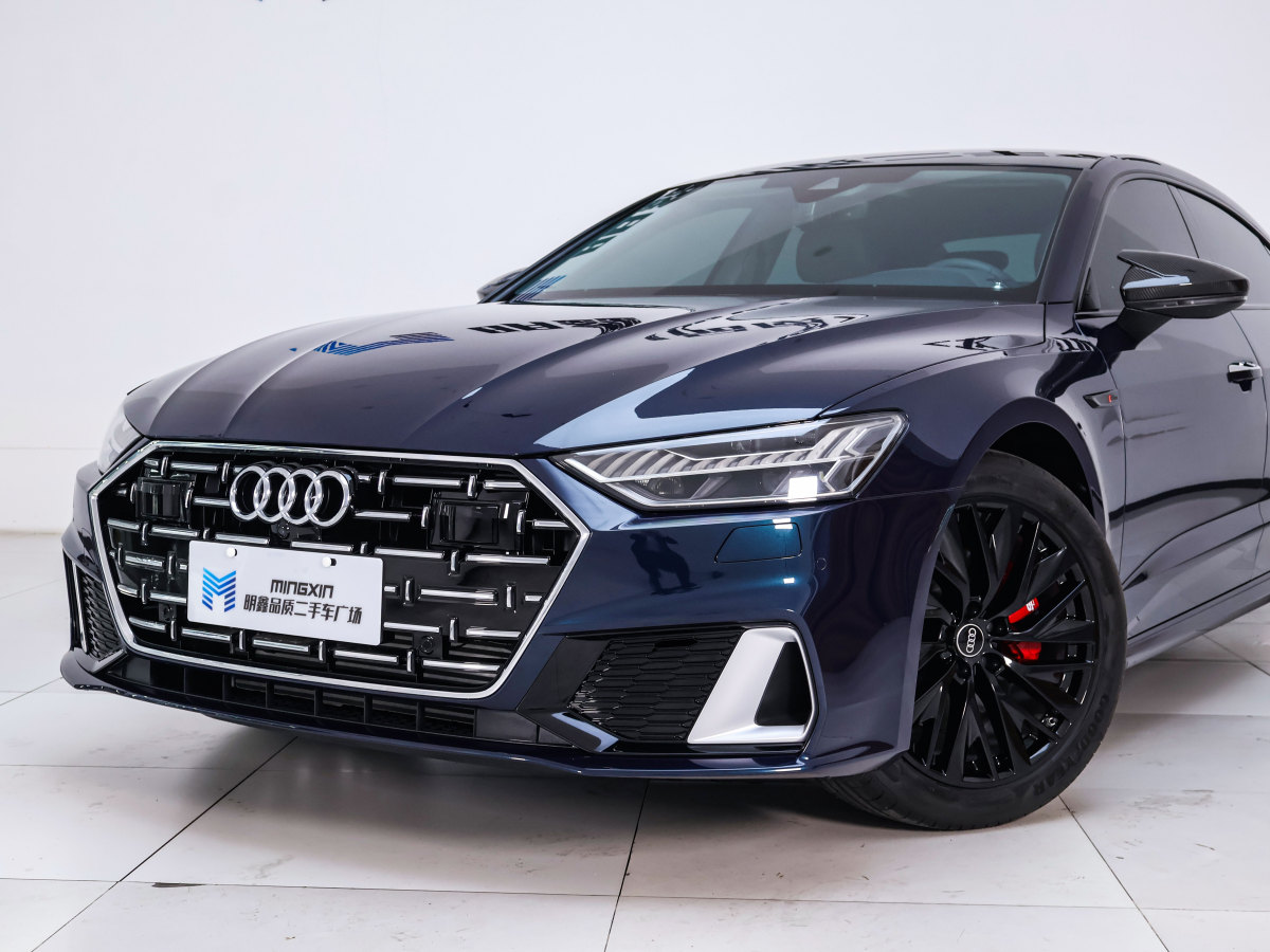 2024年2月奧迪 奧迪A7L  2024款 45TFSI S-line 筑夢型 流晶套裝