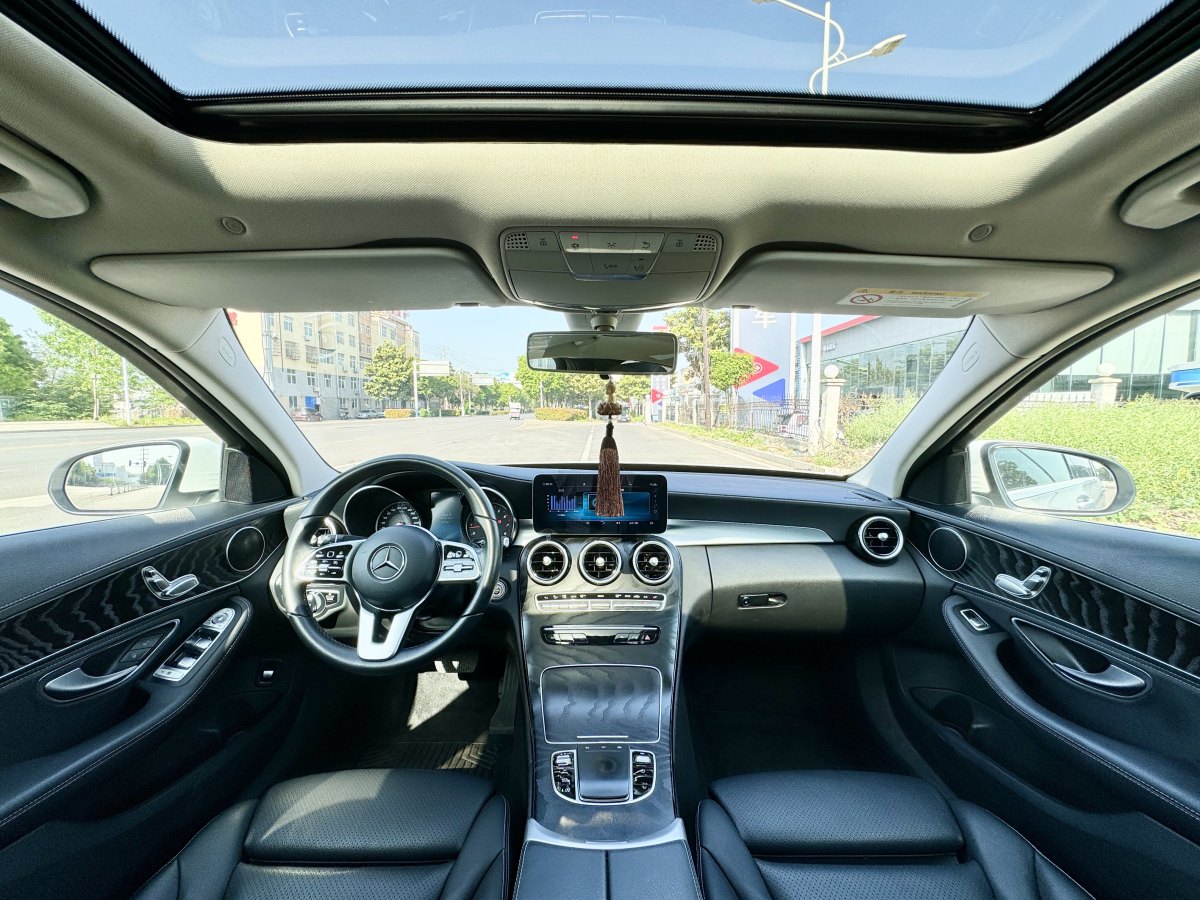 奔驰 奔驰C级  2019款 C 180 L 时尚型运动版图片