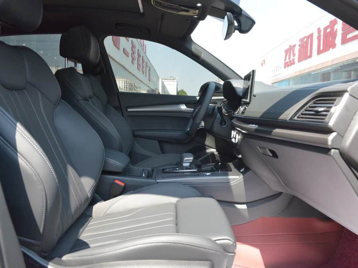 奧迪 奧迪Q5L  2025款 45 TFSI 豪華動感型圖片