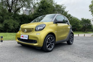 fortwo smart 1.0L 52千瓦硬頂激情版