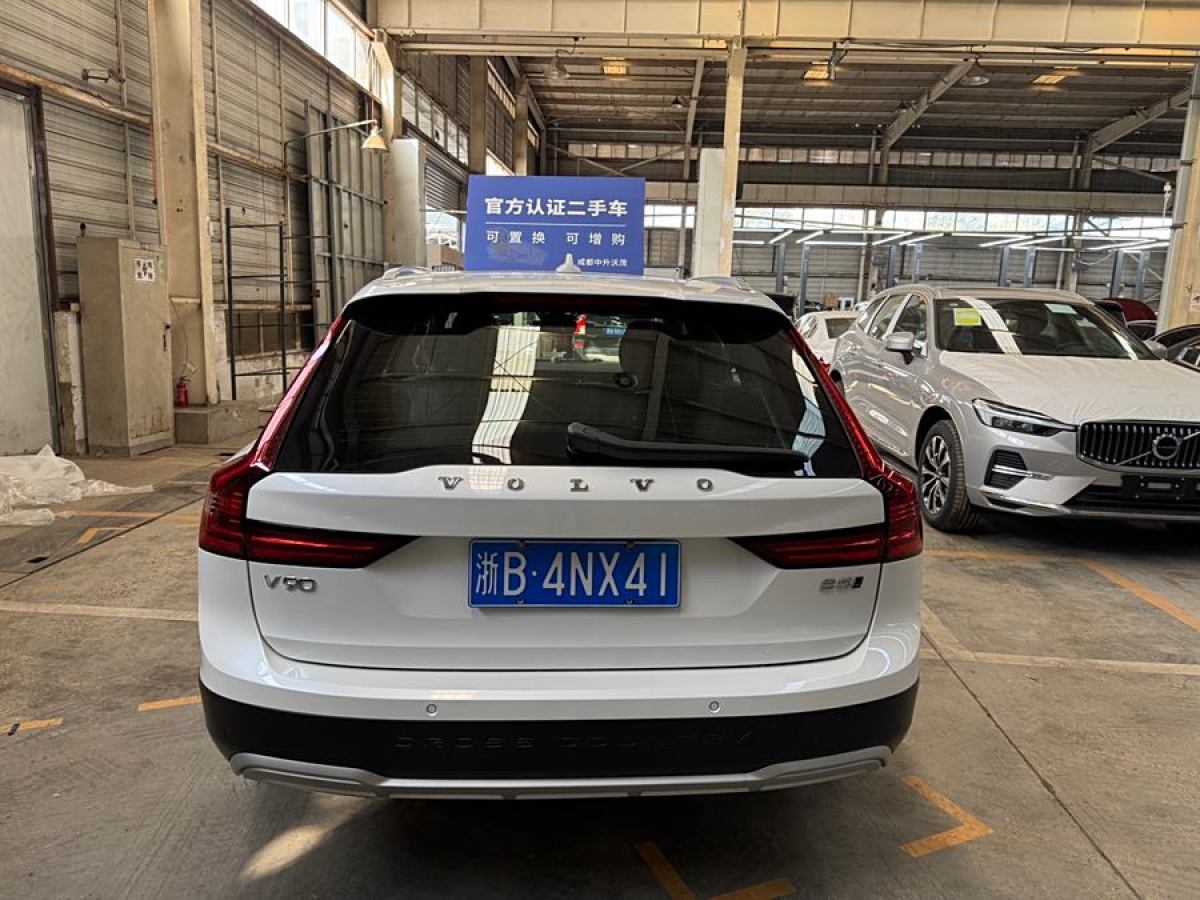 沃爾沃 V90  2024款 Cross Country B5 AWD 智尊版圖片