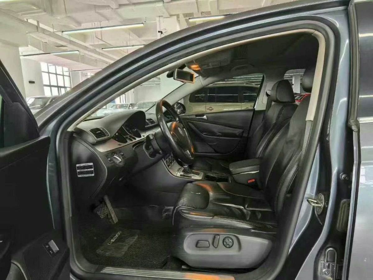 大眾 邁騰  2010款 1.4TSI 標(biāo)準型圖片