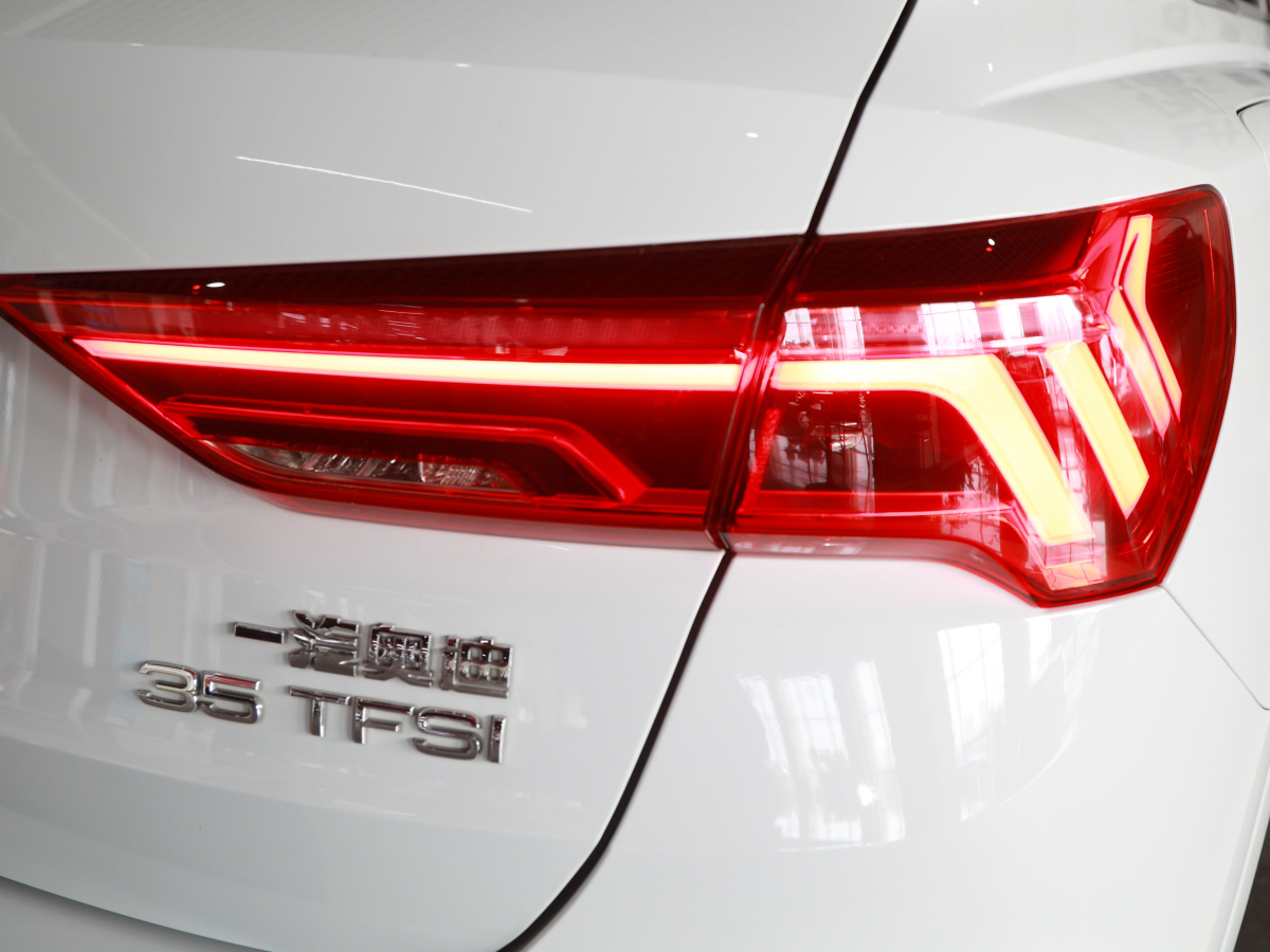 2021年8月奧迪 奧迪Q3  2024款 35 TFSI 進取動感型