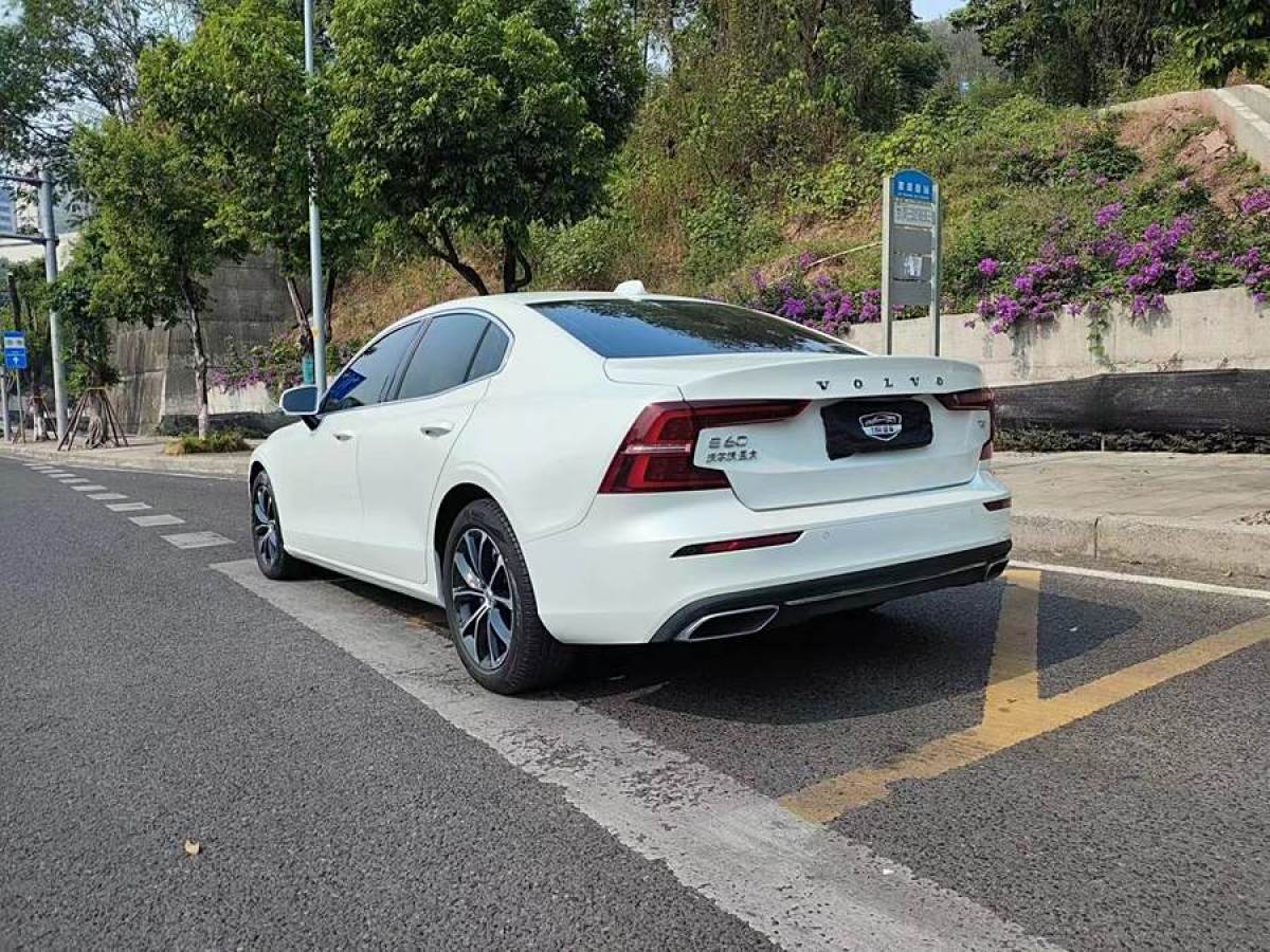 沃爾沃 S60L  2021款 T4 智遠(yuǎn)豪華版圖片