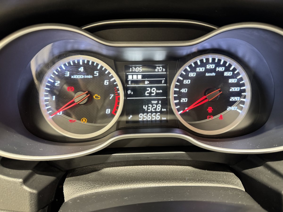 奔騰 X40  2017款 1.6L 手動舒適型圖片
