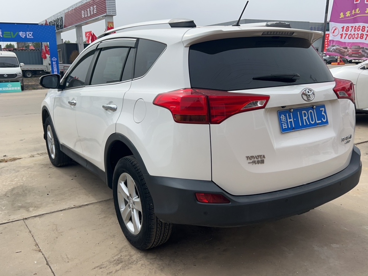 豐田 RAV4榮放  2015款 2.0L CVT四驅新銳版圖片