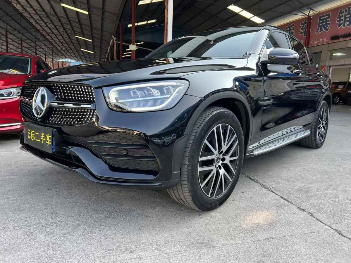 2023年2月奔馳 奔馳GLC  2023款 GLC 300 4MATIC 轎跑SUV