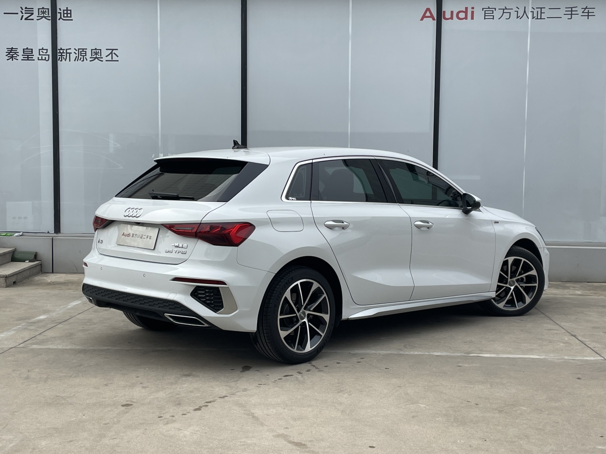 2022年2月奧迪 奧迪A3  2022款 Sportback 35 TFSI 進(jìn)取運(yùn)動(dòng)型