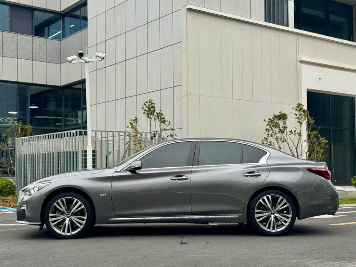 英菲尼迪 Q50L  2020款 2.0T 30周年限量版圖片