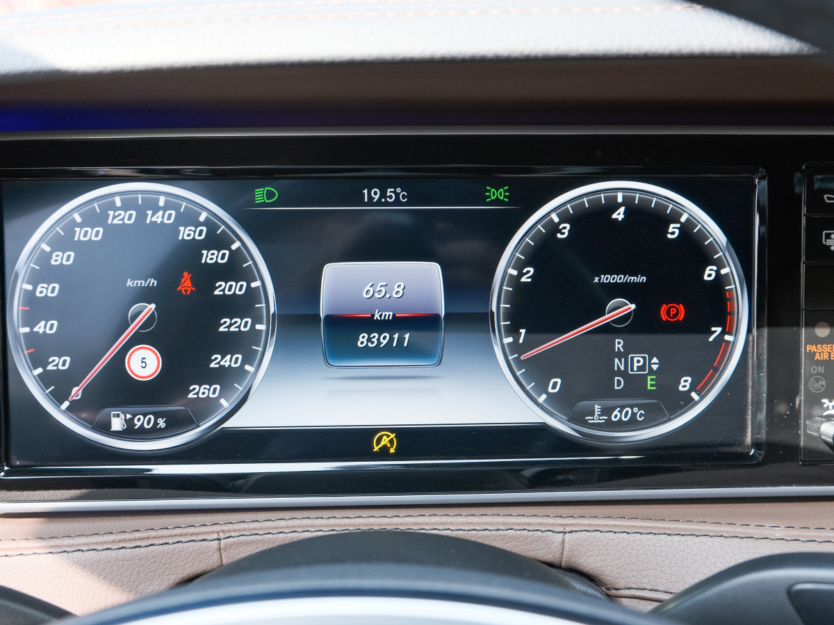 2017年5月奔驰 奔驰S级  2017款 S 320 L 商务型升级版
