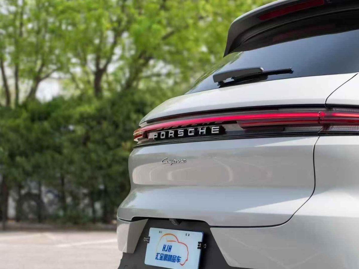 保時(shí)捷 911  2024款 Turbo 3.7T 50周年紀(jì)念版圖片