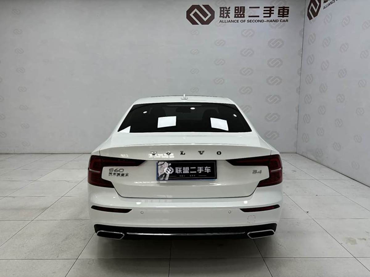 沃爾沃 S60L  2022款 B4 智逸豪華版圖片