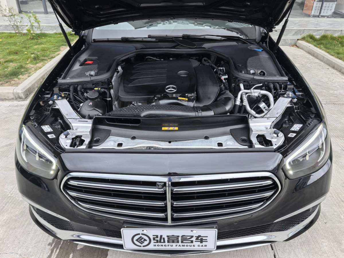 奔馳 奔馳E級(jí)  2023款 E 300 L 豪華型圖片