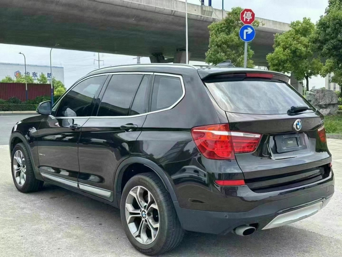 寶馬 寶馬X3  2014款 xDrive20i X設(shè)計套裝圖片