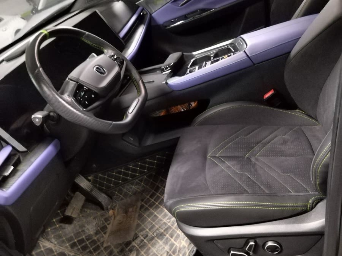 長(zhǎng)安 UNI-T  2022款 1.5T 旗艦型圖片