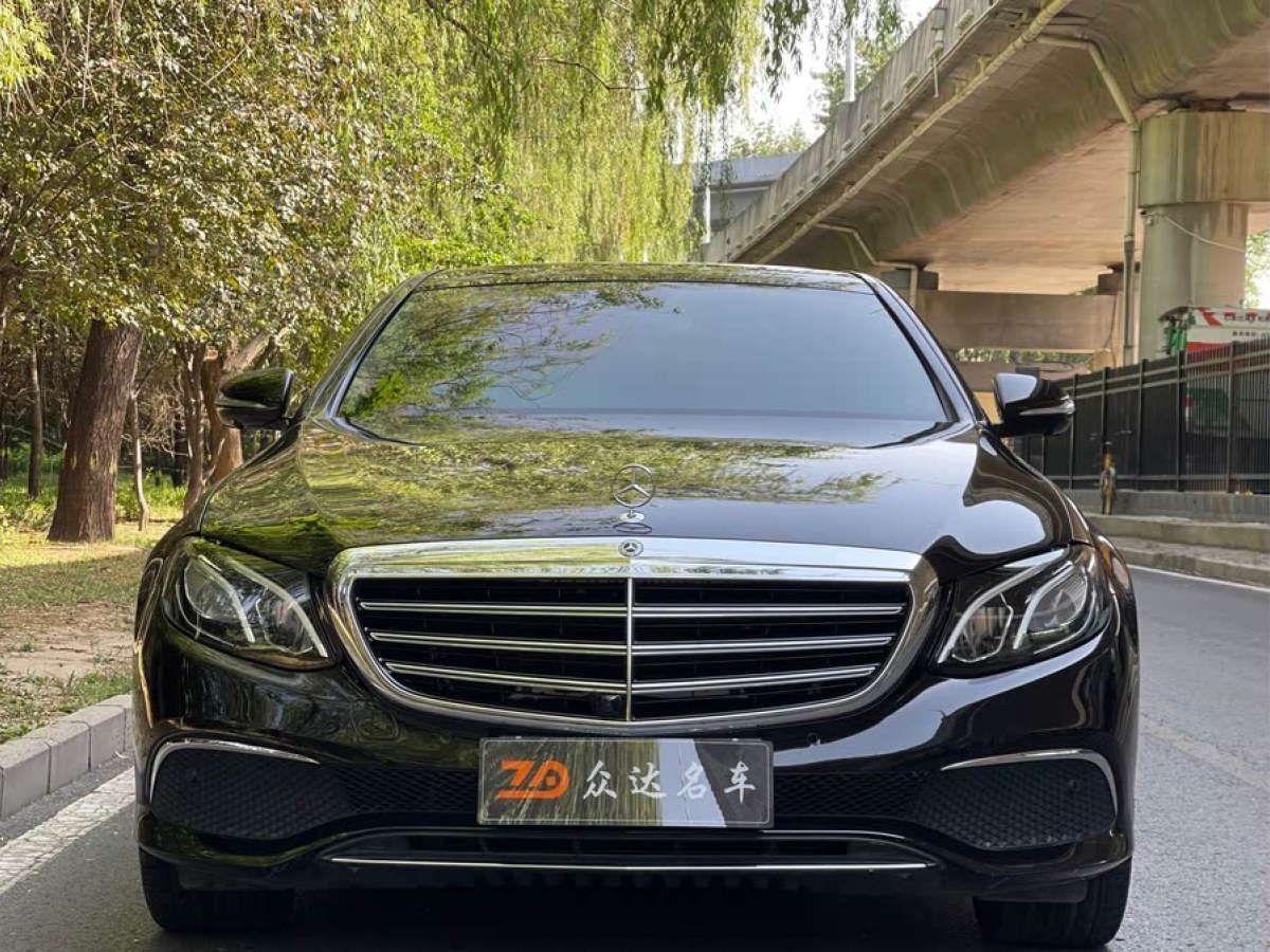 奔馳 奔馳E級  2020款 改款 E 300 L 時尚型圖片