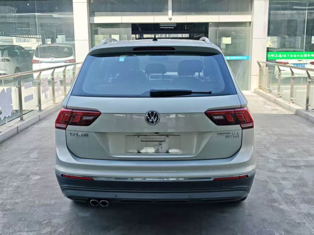 大眾 途觀L  2018款 改款 330TSI 自動兩驅(qū)豪華版圖片