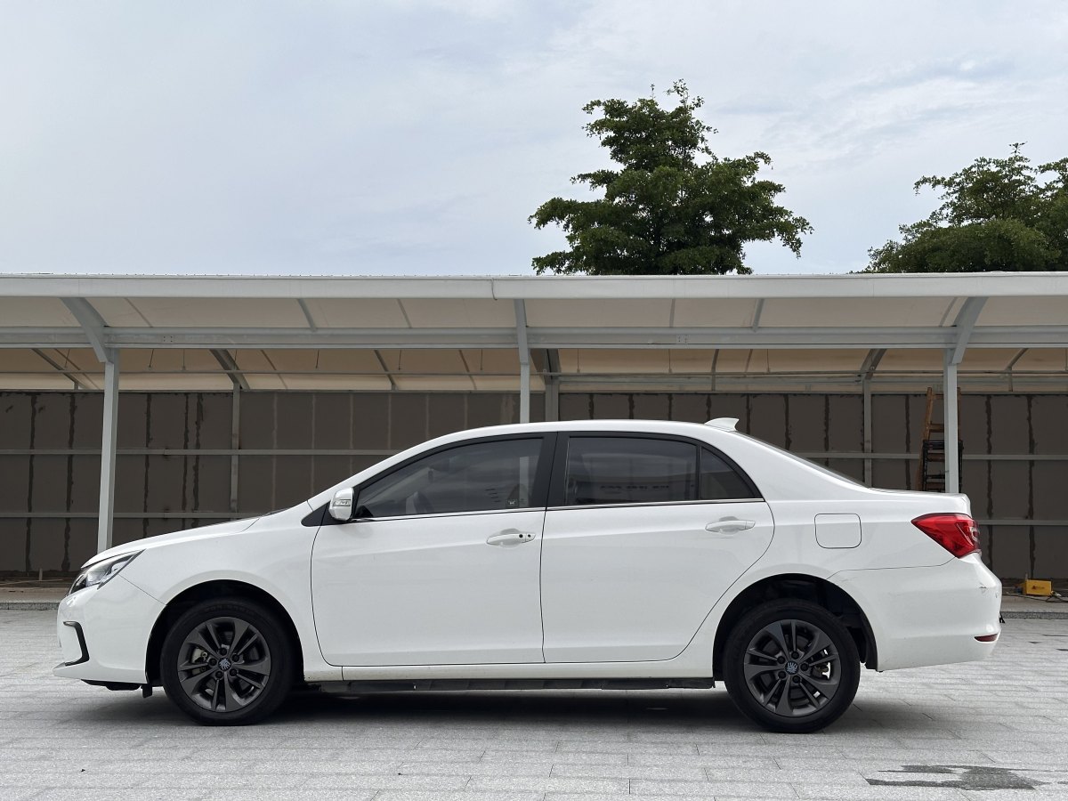 比亞迪 秦  2017款 1.5T 尊貴型圖片