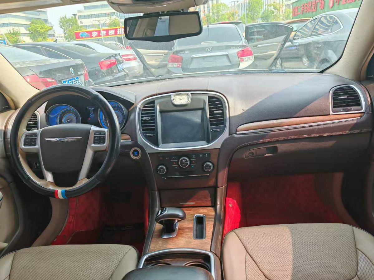 克萊斯勒 300C  2013款 3.6L 尊崇版圖片