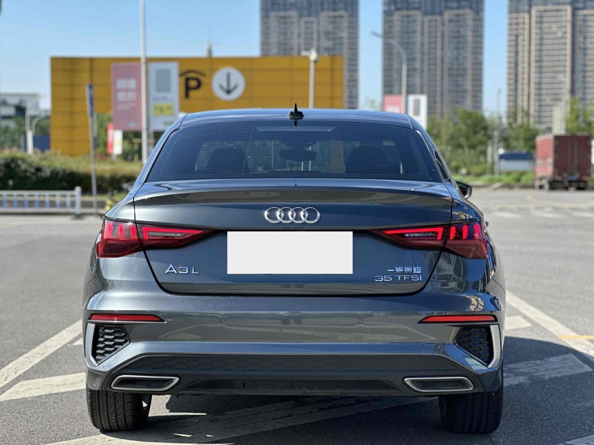 奧迪 奧迪A3  2021款 A3L Limousine 35 TFSI 時(shí)尚運(yùn)動(dòng)型圖片