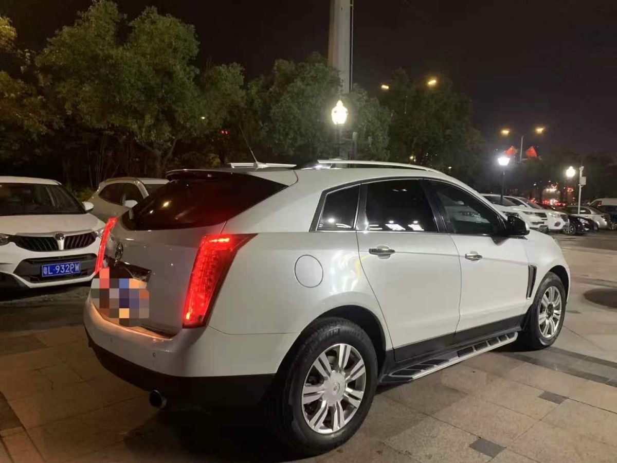 凱迪拉克 SRX  2015款 3.0L 領(lǐng)先型圖片