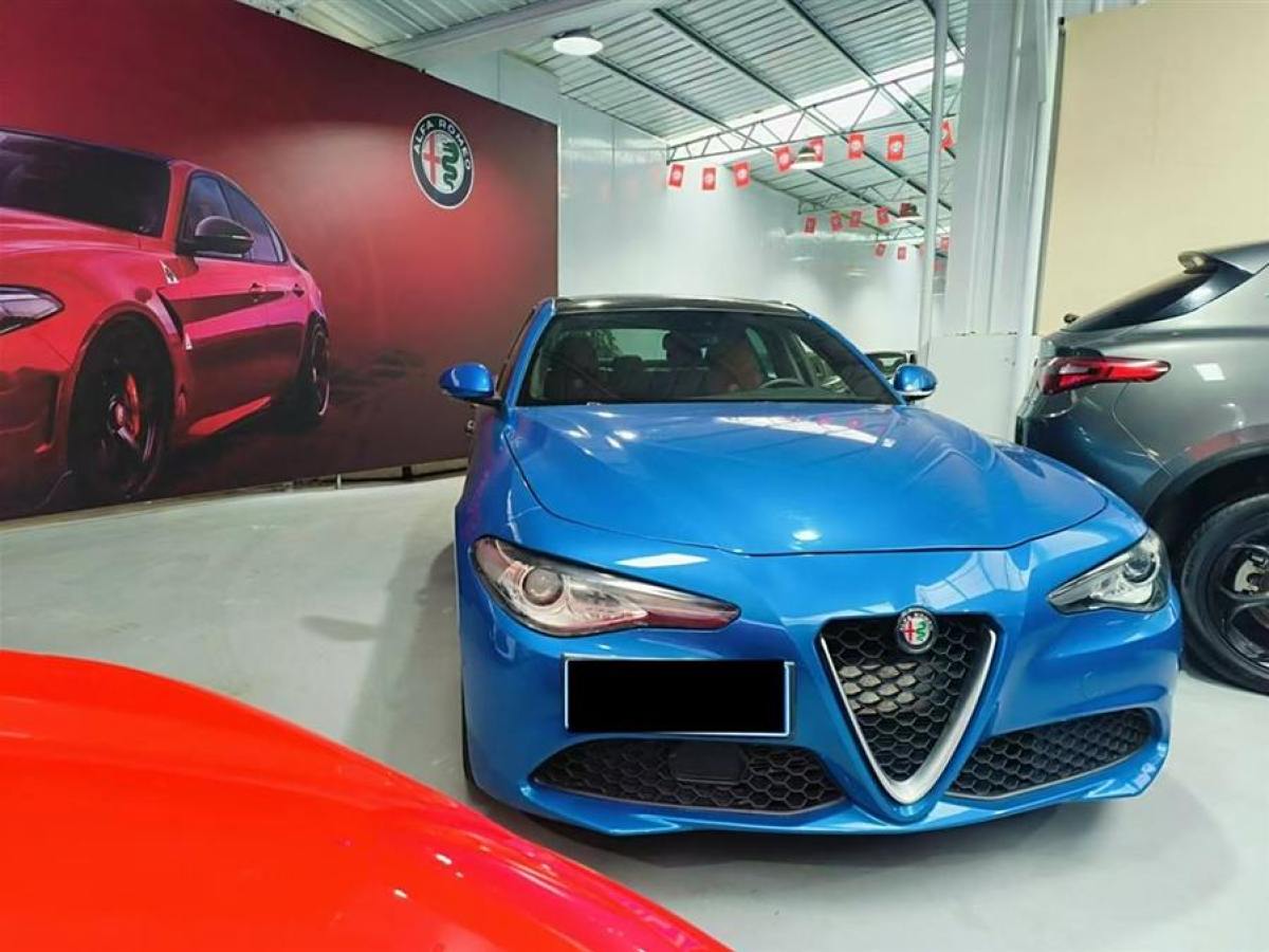 2018年7月阿爾法·羅密歐 Giulia  2017款 2.0T 280HP 豪華版