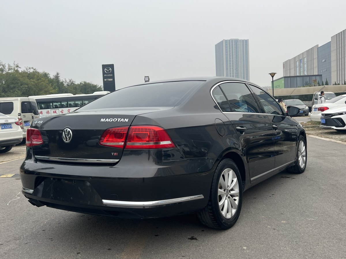 大眾 邁騰  2013款 1.8TSI 領(lǐng)先型圖片