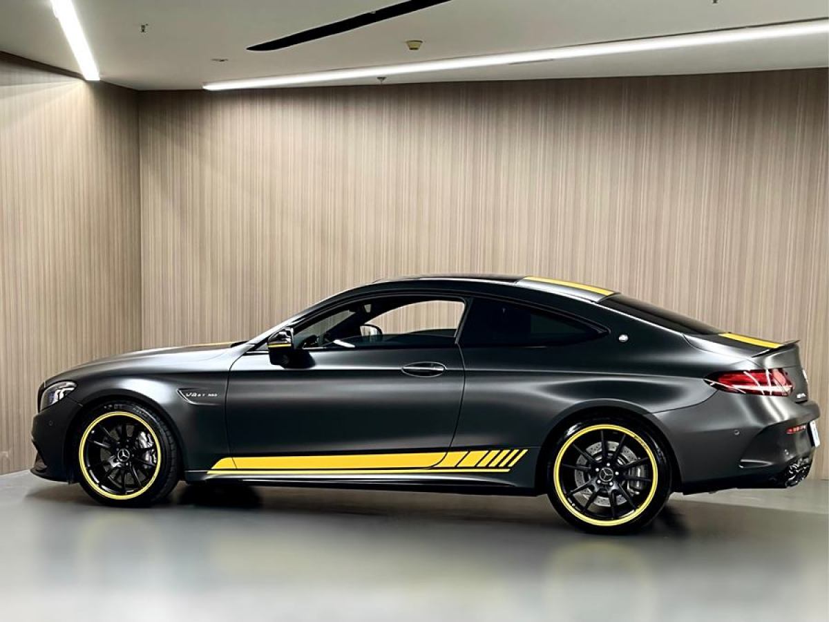 奔馳 奔馳C級(jí)AMG  2021款 AMG C 63 轎跑車 暗夜特別版圖片