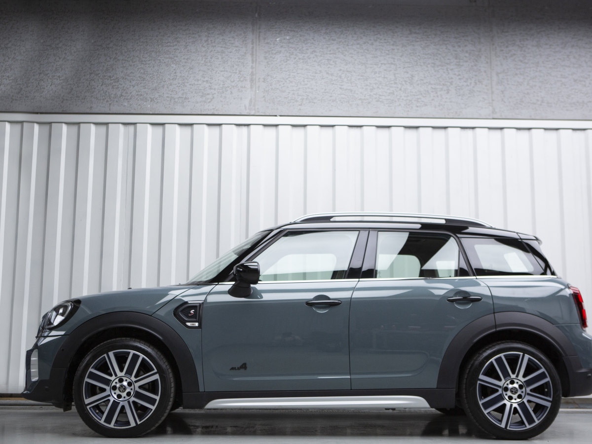 MINI COUNTRYMAN  2023款 改款 2.0T COOPER S ALL4 鑒賞家圖片