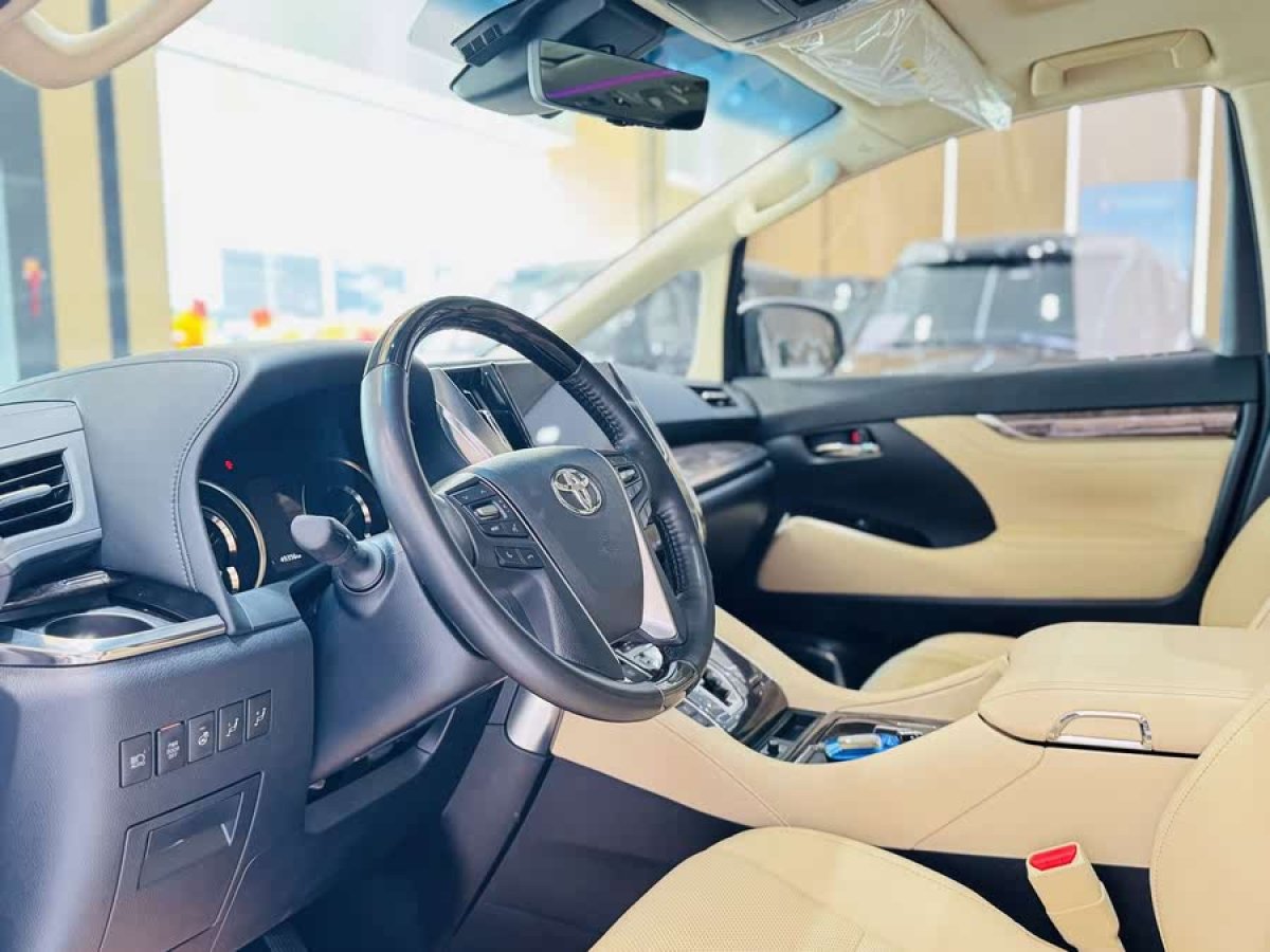 豐田 威爾法  2021款 皇冠 雙擎 2.5L HV尊貴版圖片