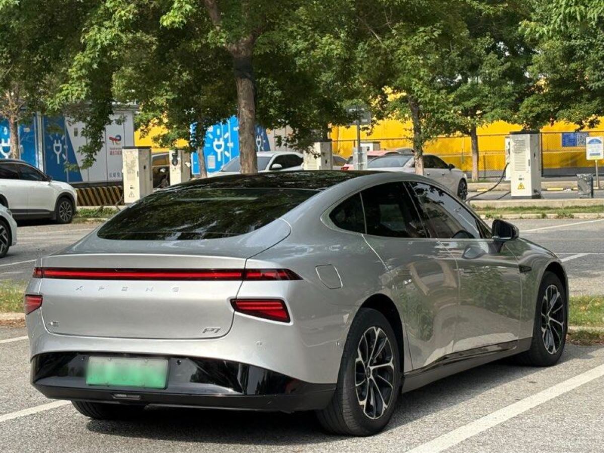 小鵬 P7  2020款 后驅(qū)超長續(xù)航智尊版圖片
