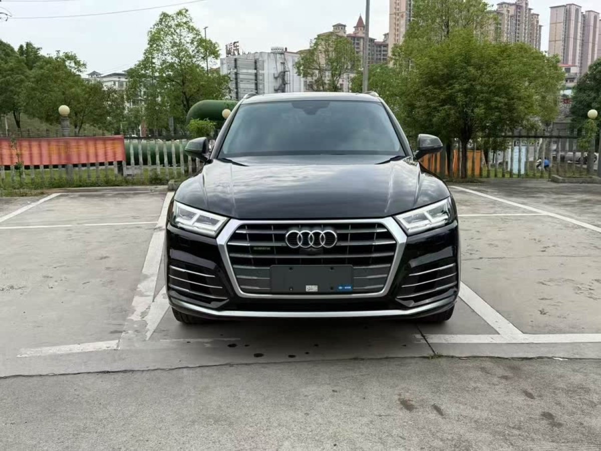 奧迪 奧迪Q5L  2020款 改款 40 TFSI 榮享時(shí)尚型圖片