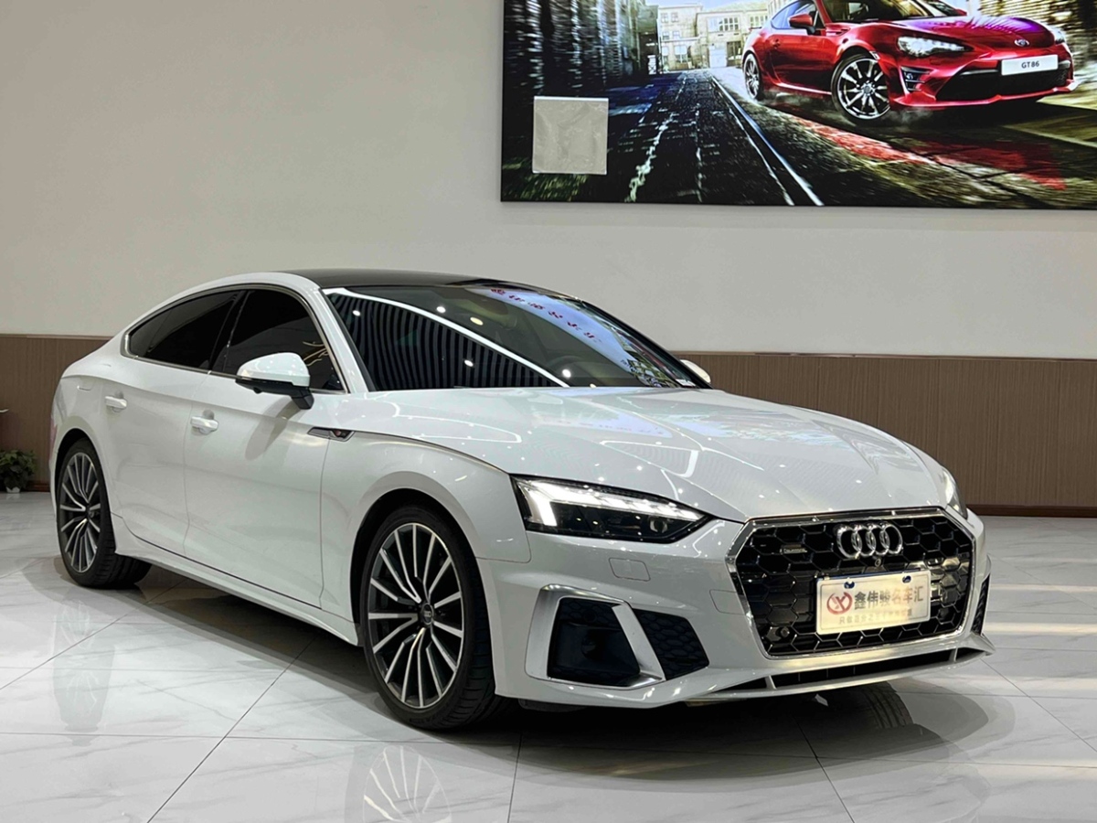 奧迪 奧迪A5  2023款 Sportback 40 TFSI quattro 豪華動(dòng)感型圖片